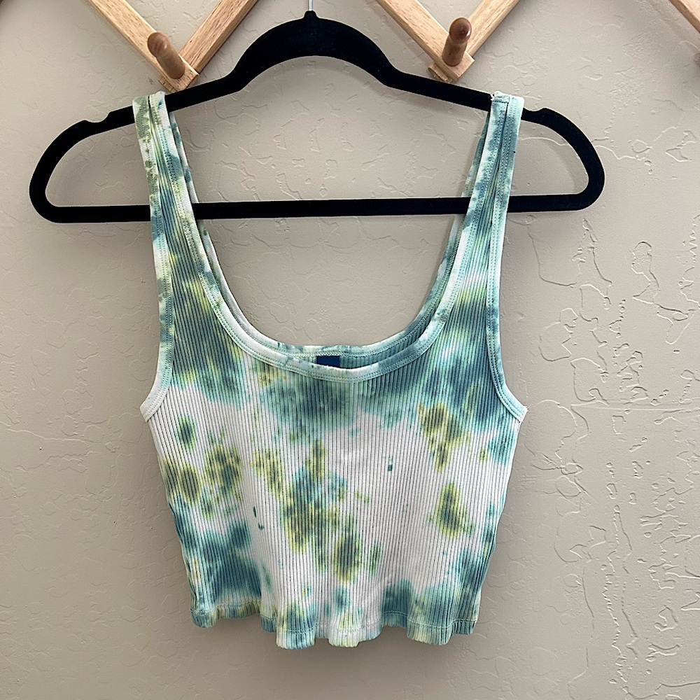 Old Navy Cropped Ribbed Tank